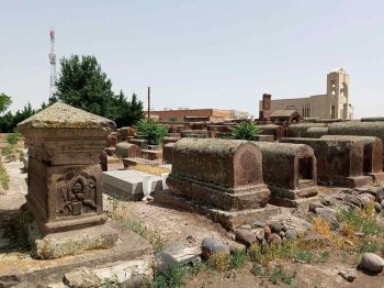 Un cementerio en Echmiadzín